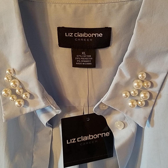 Button down blouse - Picture 2 of 3